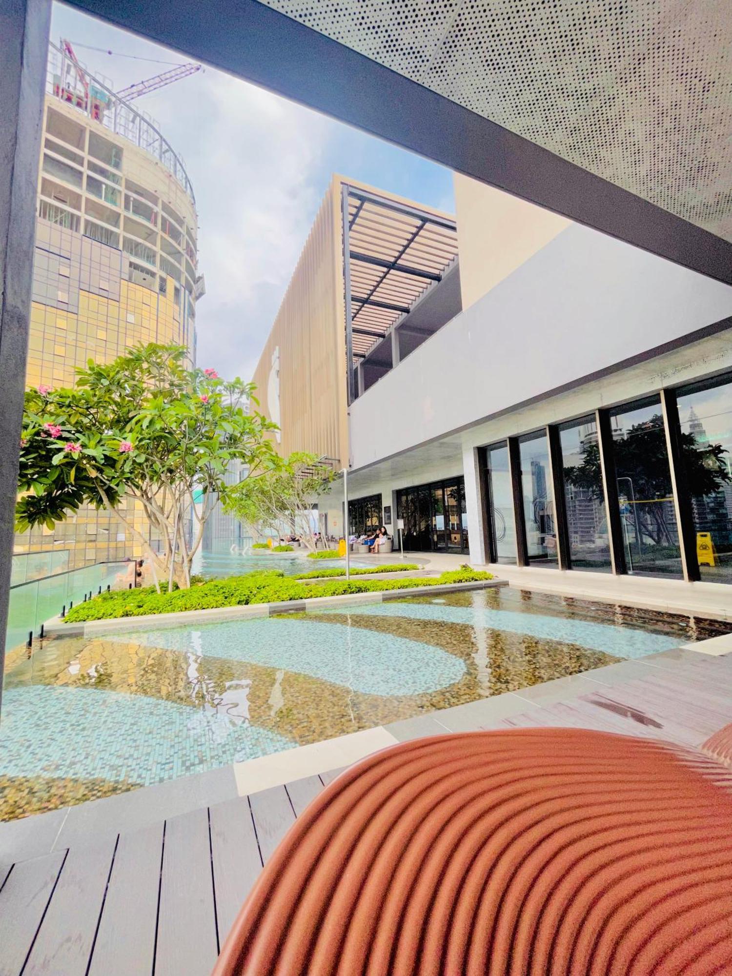 Crystal Suites At Axon Residence Near Pavilion Kuala Lumpur Exterior photo